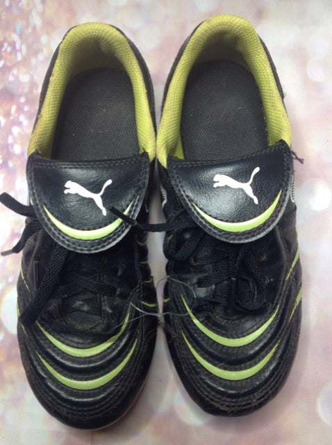 Puma Black & Green Cleats Size 4