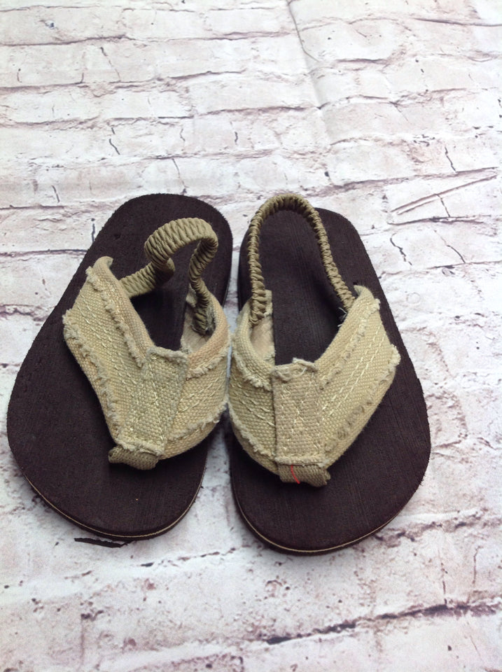 Wonder Kids Beige & Brown Sandals